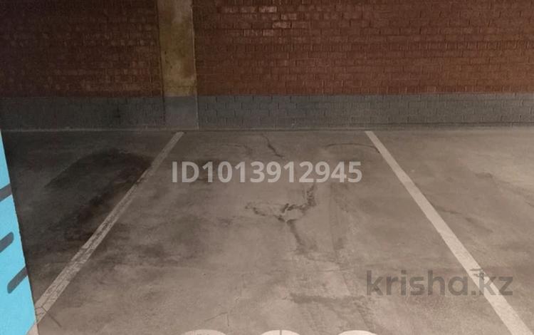 Паркинг · 20 м² · Кабанбай батыра 38/1, бағасы: 40 000 ₸ в Астане, Есильский р-н — фото 2