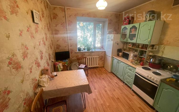 3-бөлмелі пәтер · 64.4 м² · 2/5 қабат, Автобазовский 19, бағасы: 15 млн ₸ в Экибастузе — фото 2