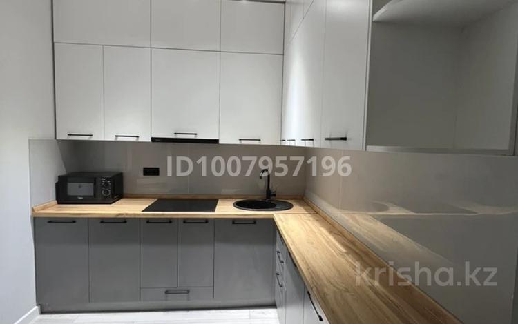 1-комнатная квартира · 40 м² · 10/12 этаж, мкр Шугыла 139/7 за 220 000 ₸ в Алматы, Наурызбайский р-н — фото 2