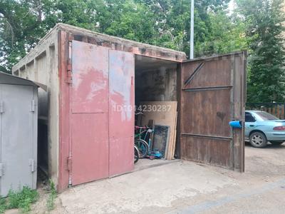 Гараж · 18 м² · Торайгырова 20 — Напротив торца дома, бағасы: 1.2 млн ₸ в Павлодаре