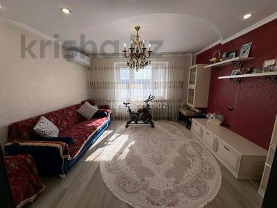 Пәтерлер в Павлодарской обл.: 5-бөлмелі пәтер · 102.7 м² · 8/9 қабат, М.Жусупа 48 — Возле ТРЦ Maximall, бағасы: 280 000 〒 5-бөлмелі пәтер · 102.7 м² · 8/9 қабат, М.Жусупа 48 — Возле ТРЦ Maximall, бағасы: 280 000 〒 в Экибастузе