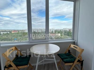 Пәтерлер в Павлодарской обл.: 5-бөлмелі пәтер · 102.7 м² · 8/9 қабат, М.Жусупа 48 — Возле ТРЦ Maximall, бағасы: 300 000 〒 5-бөлмелі пәтер · 102.7 м² · 8/9 қабат, М.Жусупа 48 — Возле ТРЦ Maximall, бағасы: 300 000 〒 в Экибастузе