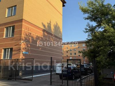2-комнатная квартира · 60 м² · 3/5 этаж, мкр Михайловка , Сакена Сейфуллина 10 за 200 000 ₸ в Караганде, Казыбек би р-н