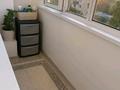 3-бөлмелі пәтер · 65 м² · 6/9 қабат, Курмангазы — Ихсанова, бағасы: 25 млн ₸ в Уральске, мкр Школьник — фото 11