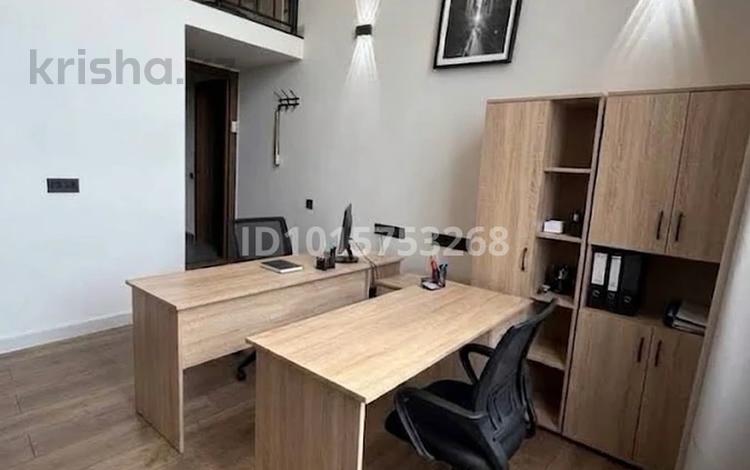 Офисы · 30 м² за 350 000 ₸ в Астане, Сарайшык р-н — фото 2