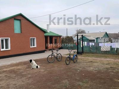 Отдельный дом · 3 комнаты · 120 м² · 6 сот., Игенсартова 64 — Школы, недалеко от центра за 20 млн 〒 в Каркаралинске