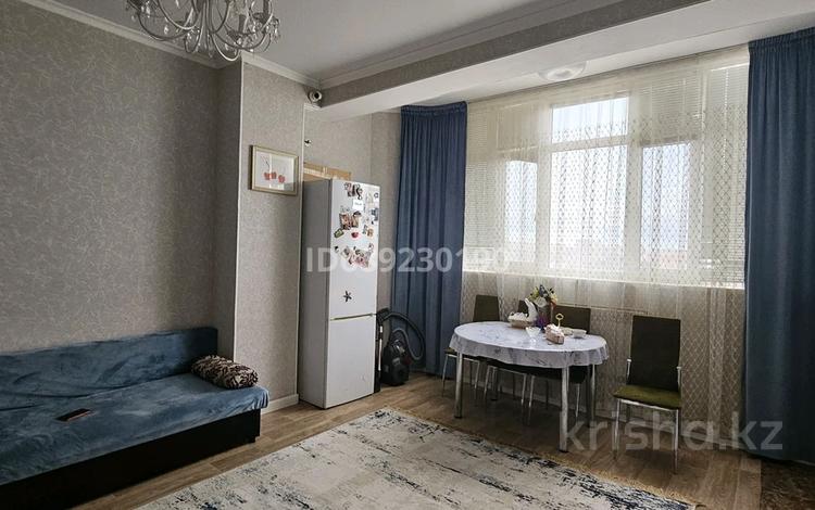 4-комнатная квартира, 145 м², 4/10 этаж помесячно, 29-й мкр 220 — ЖК Ажар за 500 000 〒 в Актау, 29-й мкр — фото 2