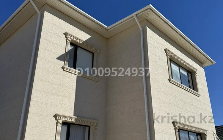 Часть дома · 8 комнат · 300 м² · 12 сот., 4 квартал 365 за 53 млн ₸ в  — фото 2