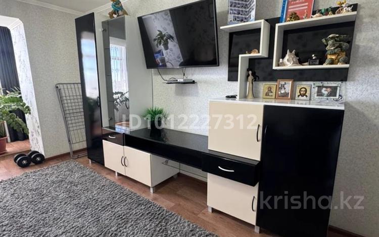 3-бөлмелі пәтер · 68 м² · 6/10 қабат, ул. 101-й Стрелковой Бригады, бағасы: 26 млн ₸ в Актобе, мкр Авиатор — фото 2