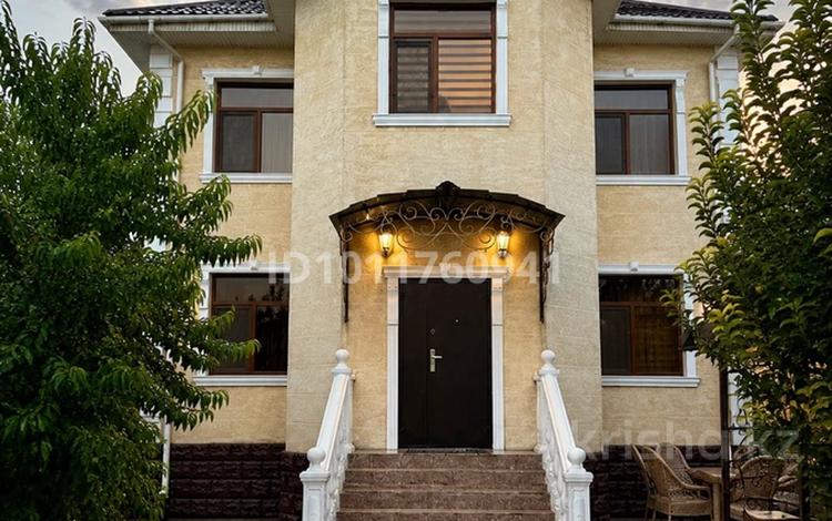 Отдельный дом · 6 комнат · 350 м² · 6 сот., Айтиева 68 — Дурымбетова за 125 млн ₸ в Таразе — фото 13