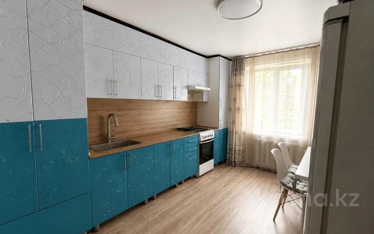 3-комнатная квартира · 66 м² · 1/5 этаж, 8-й микрорайон, Карбышева за 28.3 млн ₸ в Костанае — фото 2