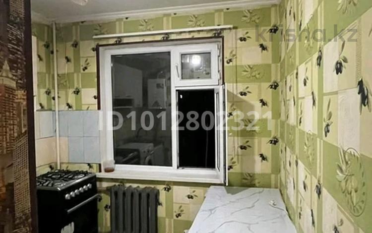 1-комнатная квартира · 32 м² · 2/5 этаж, 17-й микрорайон, 17-й микрорайон 12А — Кафе Жамбыл за 110 000 ₸ в Шымкенте, Аль-Фарабийский р-н — фото 2