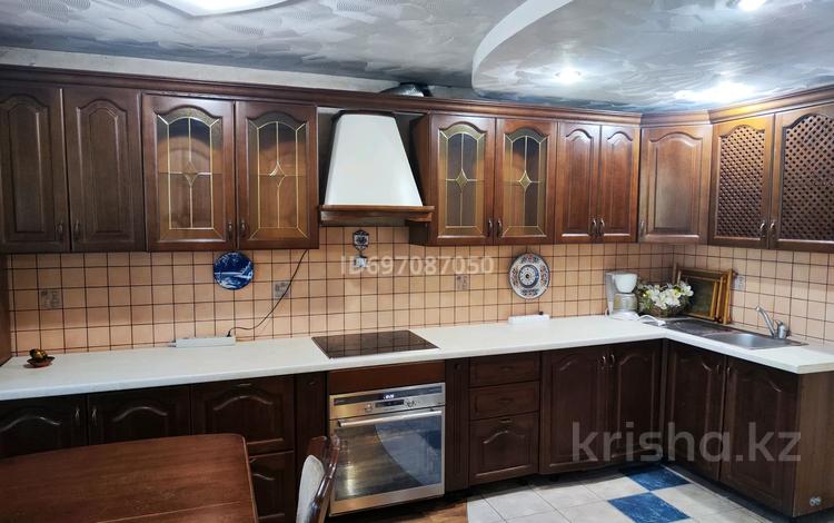 3-комнатная квартира · 84 м² · 5/5 этаж, Фрунзе 52 за 12 млн ₸ в Алтае — фото 2