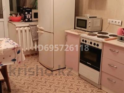 Продажа квартир в Акмолинской обл.: 1-комнатная квартира · 33.6 м² · 3/5 этаж, Алтын казык 4А за 9.8 млн 〒 1-комнатная квартира · 33.6 м² · 3/5 этаж, Алтын казык 4А за 9.8 млн 〒 в Косшы