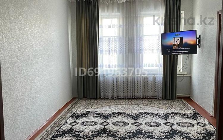 2-комнатная квартира, 50 м², 2/2 этаж, Байзак Батыр 288 за 7 млн 〒 в Сарыкемере — фото 2