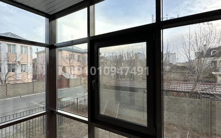 3-бөлмелі пәтер · 103 м² · 1/4 қабат, Жален Тулепов 9Е, бағасы: 470 000 ₸ в Атырау, мкр Авангард-3 — фото 2