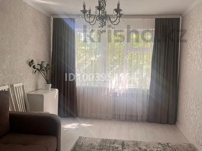 2-комнатная квартира · 54 м² · 1/5 этаж, мкр 8 — Школы 21 и 27 за 20.5 млн ₸ в Актобе