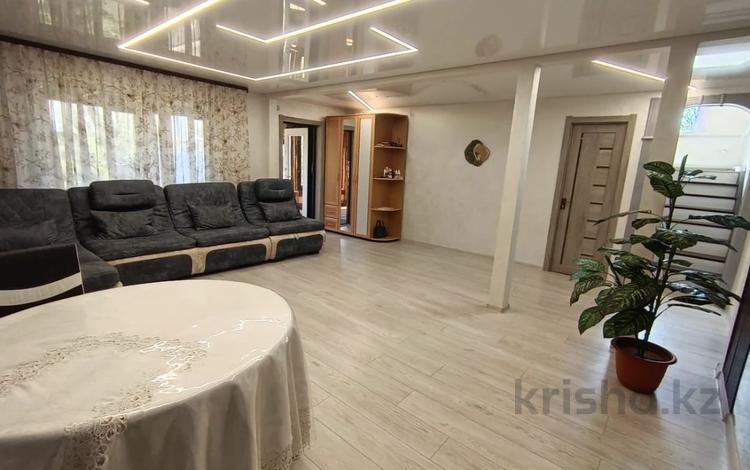 Отдельный дом · 4 комнаты · 160 м² · 7.9 сот., Украинская 170 за 60 млн ₸ в Петропавловске — фото 14