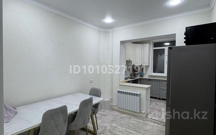 2-комнатная квартира · 60 м² · 8/9 этаж, Алашахана 43 за 23 млн ₸ в Жезказгане — фото 2