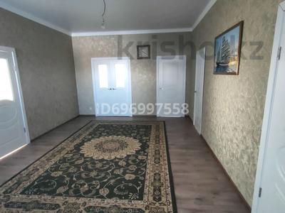 Отдельный дом · 5 комнат · 160 м², Республика 382 — Акимат садик за 500 000 〒 в Хромтау