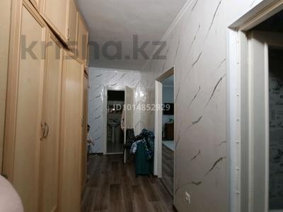 2-бөлмелі пәтер · 60 м² · 5/9 қабат, Ақсай-1А ш/а., Мкр. Аксай 32, бағасы: 38 млн ₸ в Алматы, Ауэзовский р-н