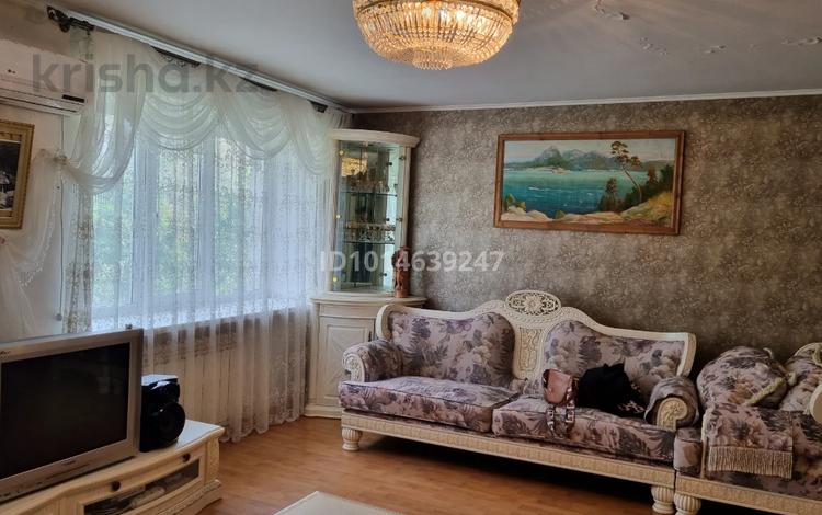 3-бөлмелі пәтер · 98 м² · 4/4 қабат, Строителей 20 — Республики, бағасы: 16 млн ₸ в Темиртау — фото 2