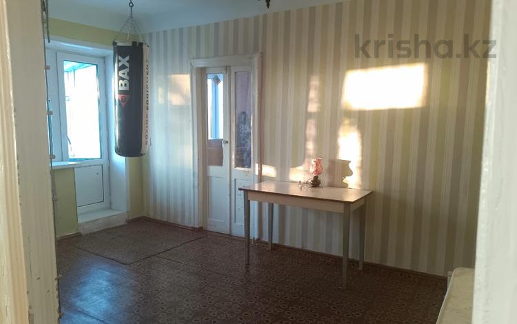 2-комнатная квартира · 46 м² · 2/2 этаж, 3-й строительный переулок 2 за 90 000 ₸ в Уральске — фото 2