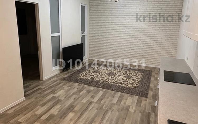 2-бөлмелі пәтер · 43 м² · 6/10 қабат, Мкр Аксай, Б. Момышулы 25, бағасы: 33 млн ₸ в Алматы, Ауэзовский р-н — фото 2