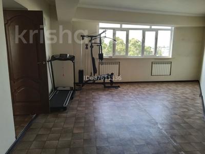 Продажа квартир в Жамбылской обл.: 6-комнатная квартира · 145 м² · 5/5 этаж, Толе би 9 — Толе би Аккозиева за 35 млн 〒 6-комнатная квартира · 145 м² · 5/5 этаж, Толе би 9 — Толе би Аккозиева за 35 млн 〒 в Таразе
