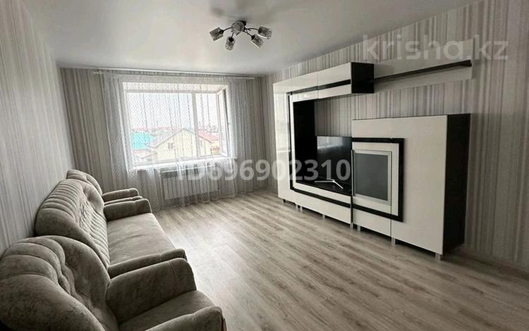 2-комнатная квартира, 76 м², 3/9 этаж помесячно, Береке 52