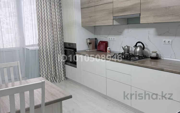 2-комнатная квартира · 69 м² · 1/9 этаж, мкр. Алтын орда, Мкр. Батыс-2 — Мустафа Шокая/Санкибай Батыра/Тауелсиздик за 28 млн ₸ в Актобе — фото 7