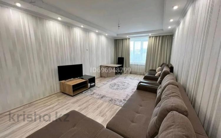 1-комнатная квартира · 62 м² · 2/5 этаж, мкр 4 171 за 220 000 ₸ в Уральске — фото 8