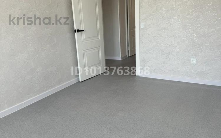 2-бөлмелі пәтер · 55.9 м² · 2/4 қабат, "Шығыс 2" ш/а. 379, бағасы: 13.8 млн ₸ в Актау, мкр "Шыгыс 2" — фото 2