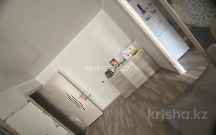 2-комнатная квартира · 42 м² · 1/4 этаж, 1 микрорайон 52 за 6 млн ₸ в Степногорске — фото 2