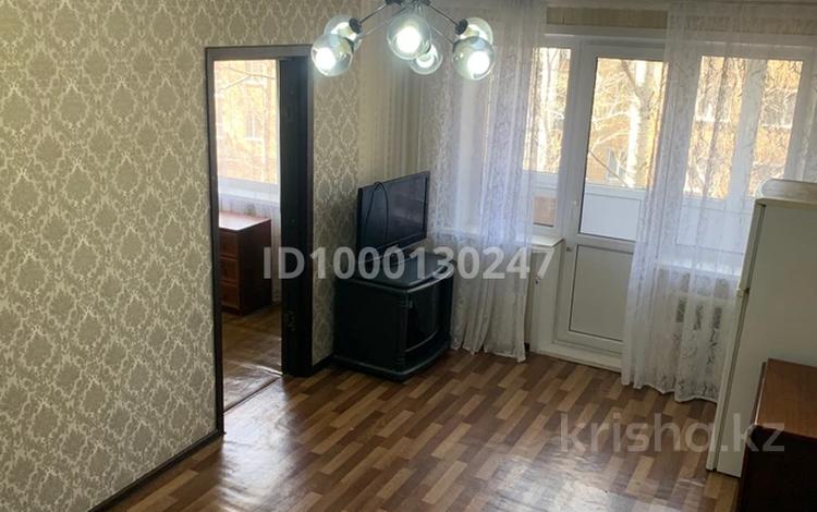 2-комнатная квартира · 48 м² · 4/5 этаж, Майкудук, 12й микрорайон 9 — Находится возле базара , горняк , остановка и оптима супермаркет за 10.5 млн 〒 в Караганде, Алихана Бокейханова р-н — фото 2