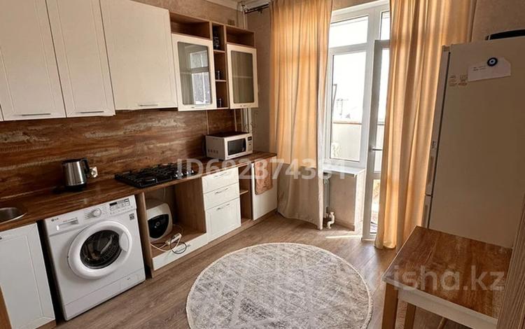 1-бөлмелі пәтер · 53 м² · 8/9 қабат, 1-ші шағым аудан, Толстого 25 — Каирбекова, бағасы: 14 000 ₸ в Костанае, 1-й микрорайон — фото 2