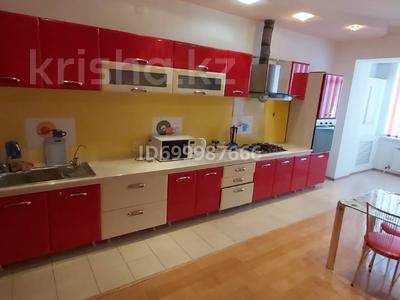 3-бөлмелі пәтер · 130 м² · 5 қабат, Ескалиева 293, бағасы: 300 000 ₸ в Уральске