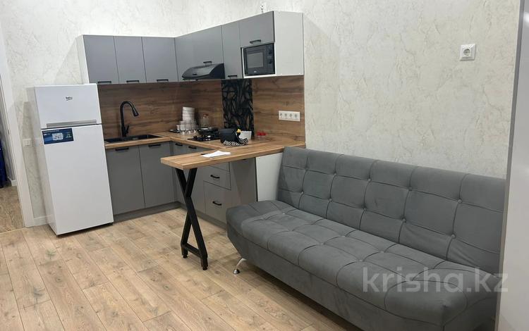 1-комнатная квартира, 52 м², 4/10 этаж помесячно, Молдагуловой 62