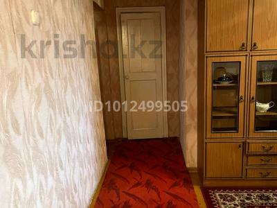 3-бөлмелі пәтер · 56 м² · 4/5 қабат, Пришахтинск, ул. Николая Зелинского 24/2, бағасы: 15 млн ₸ в Караганде, Алихана Бокейханова р-н
