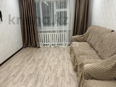 3-комнатная квартира · 69.5 м² · 2/5 этаж, Астана 28 — В центре города рядом 3 садика 1 школа через дорогу 4 школа за 100 000 〒 в Аксу