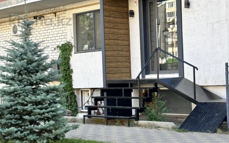 Салоны красоты · 50 м² за 300 000 ₸ в Уральске, мкр Женис — фото 2