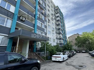 1-комнатная квартира, 32 м², 3/10 этаж, мкр Аксай-4 55/1 за 25 млн 〒 в Алматы, Ауэзовский р-н