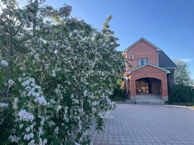 Продажа домов и дачи в Атырауской обл.: Отдельный дом · 5 комнат · 295 м² · 12.4 сот., Полковникова 3В за 60 млн 〒 Отдельный дом · 5 комнат · 295 м² · 12.4 сот., Полковникова 3В за 60 млн 〒 в Атырау