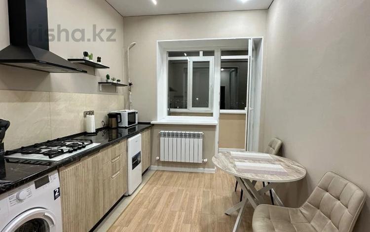 1-бөлмелі пәтер · 45.6 м² · 9/9 қабат, Алии Молдагуловой, бағасы: 23.5 млн ₸ в Уральске — фото 2