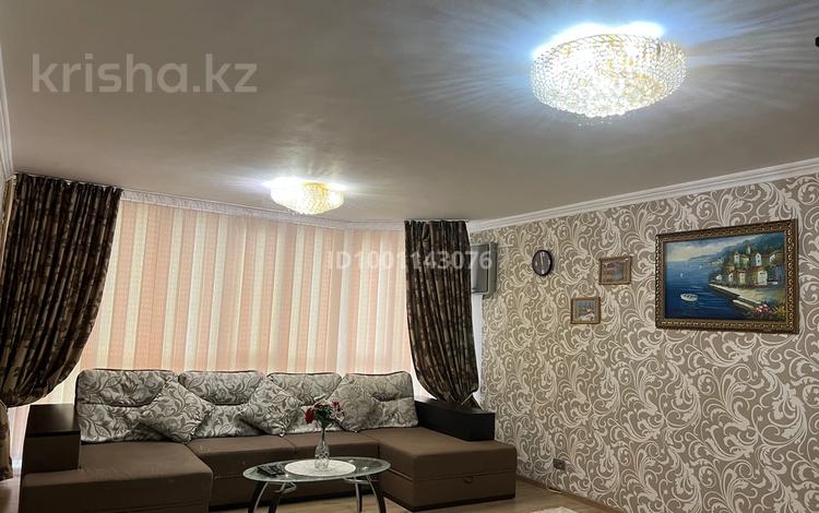 2-комнатная квартира · 102 м² · 2/8 этаж, 14-й мкр 59А за 280 000 〒 в Актау — фото 2