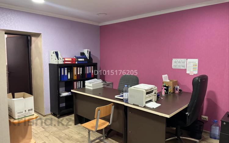 Офисы, салоны красоты, образование · 30 м² за 15 млн ₸ в Астане, Нура р-н — фото 2