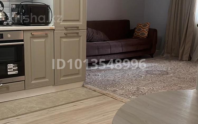 2-комнатная квартира · 52 м² · 8/10 этаж, Мкр Аксай, Б. Момышулы 25 за 20 000 ₸ в Алматы, Ауэзовский р-н — фото 2