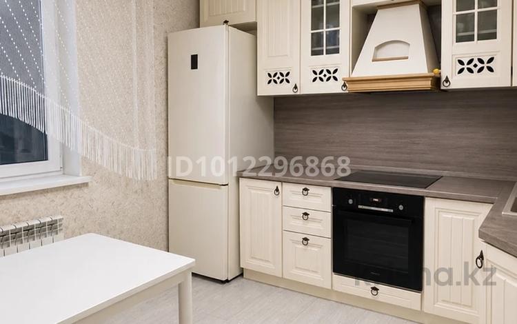 3-комнатная квартира · 71 м² · 5/10 этаж, Кордай 85 — цена с паркингом мебелью за 47 млн ₸ в Астане, Алматы р-н — фото 2