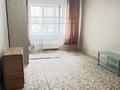 2-комнатная квартира · 61.9 м² · 1/9 этаж, Самал за 140 000 ₸ в Уральске — фото 2