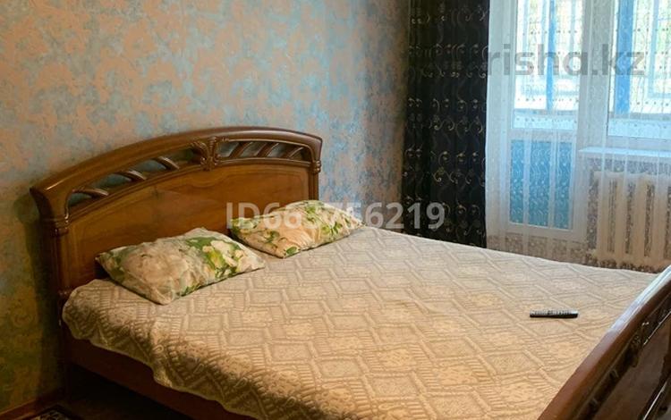 1-комнатная квартира · 32 м² · 1/5 этаж, мкр 4, Мкр. 4 11 — Абулхаирхан за 8 000 ₸ в Уральске — фото 2